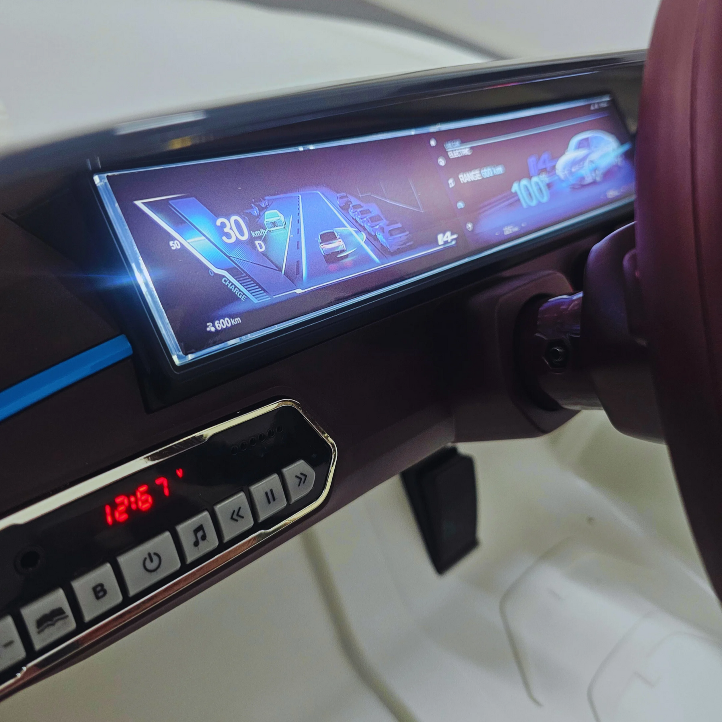 Carro Elétrico para Criança BMW I4 12v BATERIA DE LITIO Branco c/ RODAS DE BORRACHA & ASSENTO EM PELE