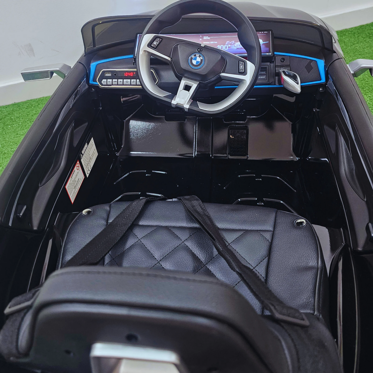 Carro Elétrico para Criança BMW I4 12v BATERIA DE LITIO Preto c/ RODAS DE BORRACHA & ASSENTO EM PELE