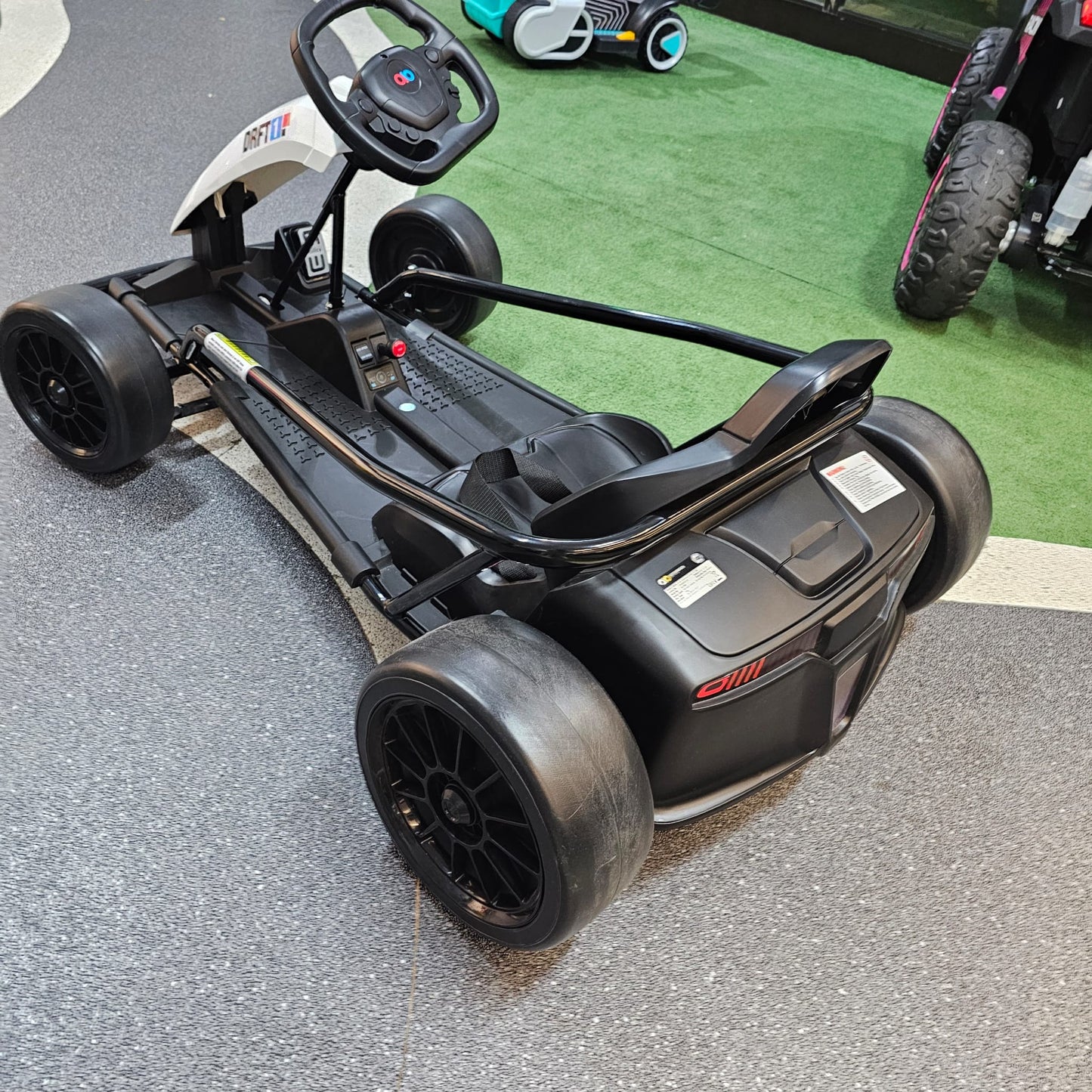 MODELO DE EXPOSIÇÃO - Kart de DRIFT Elétrico para Criança 24v Branco
