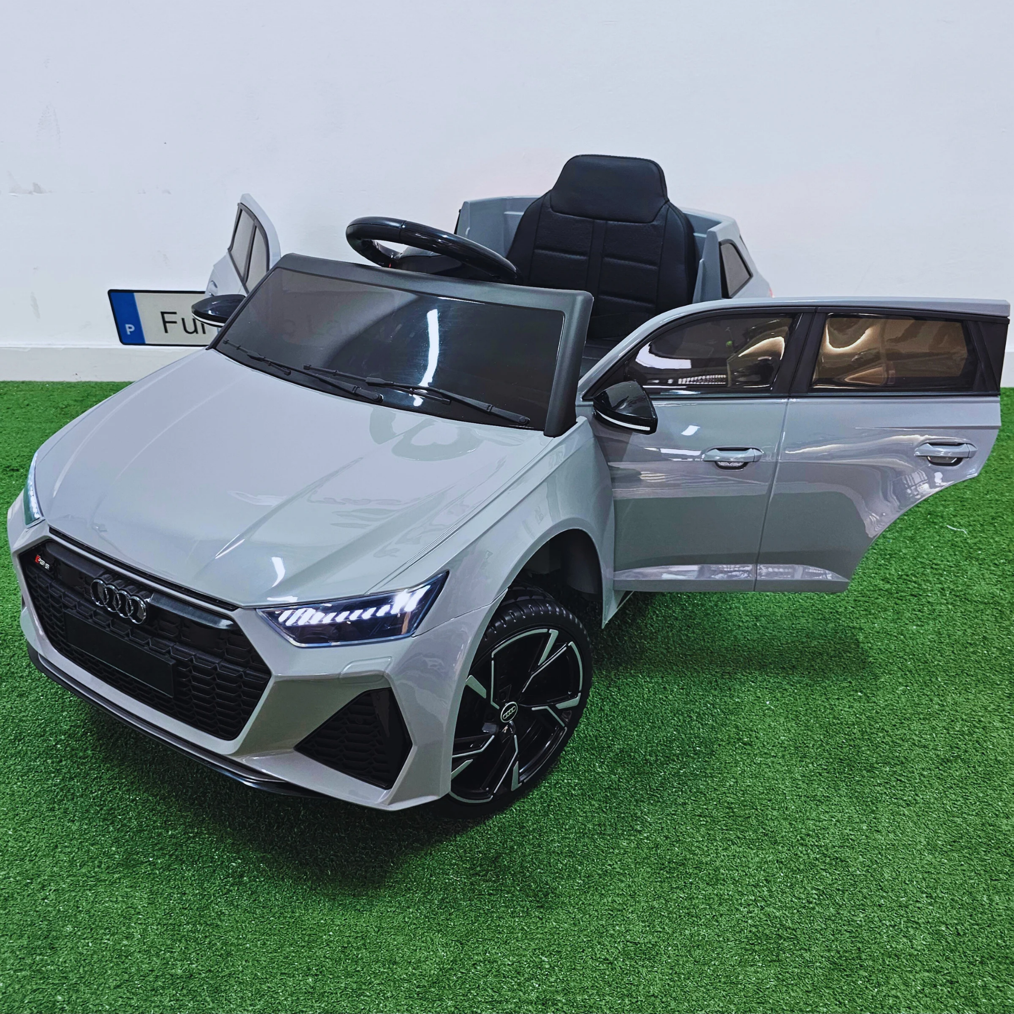 Carro Elétrico para Criança AUDI RS6 12v Cinza c/ RODAS DE BORRACHA & ASSENTO EM PELE