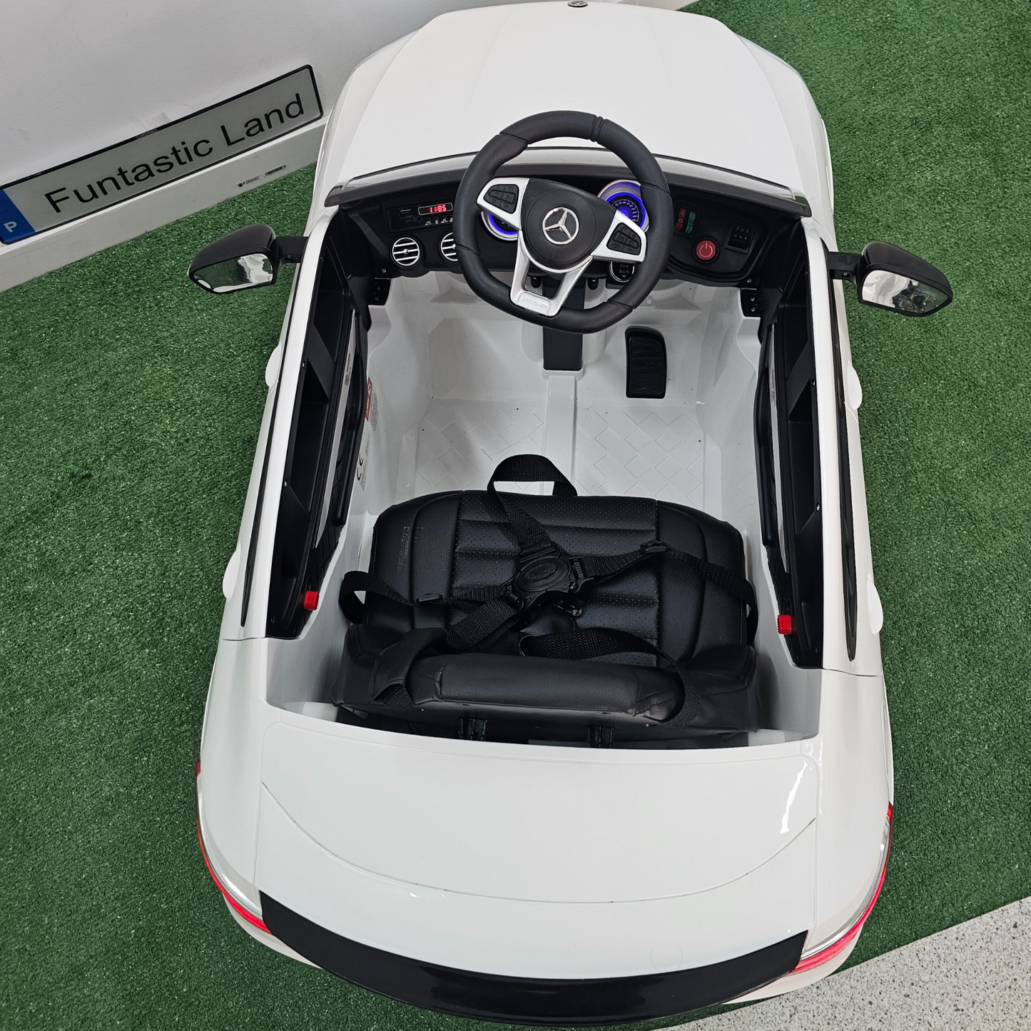 Pré-Venda Carro Elétrico para Criança MERCEDES GLC63S 4x4 12v Branco c/ RODAS DE BORRACHA & ASSENTO EM PELE