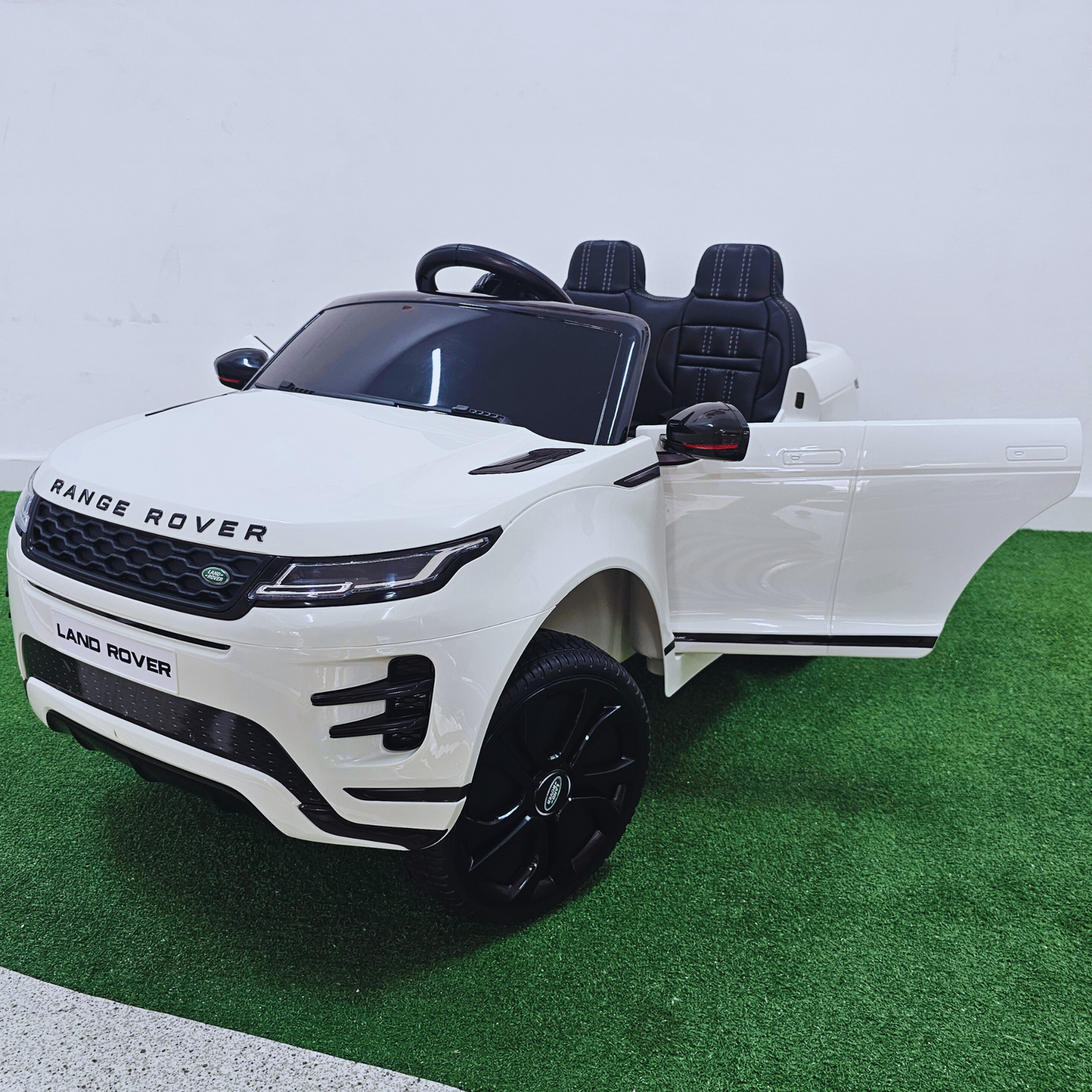 Carro Elétrico para Criança RANGE ROVER EVOQUE 12v Branco c/ RODAS DE BORRACHA & ASSENTO EM PELE