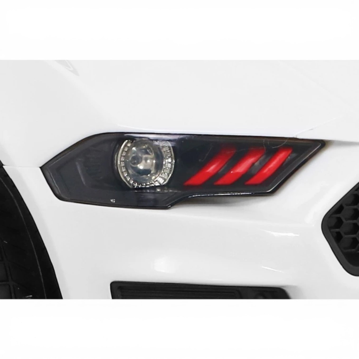 Carro Elétrico para Criança GT Style Branco 12v c/ RODAS DE BORRACHA & ASSENTO EM PELE