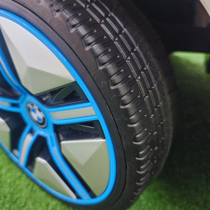 Carro Elétrico para Criança BMW I4 12v BATERIA DE LITIO Branco c/ RODAS DE BORRACHA & ASSENTO EM PELE