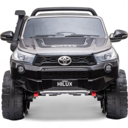 Carro Elétrico para Criança Toyota Hilux Cinza Metalizado 12v 4x4 c/ Rodas de Borracha & Assento em Pele