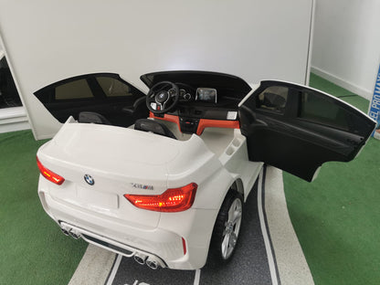 Carro elétrico para criança BMW X6M 12v Branco 2 Lugares c/ RODAS DE BORRACHA & ASSENTO EM PELE