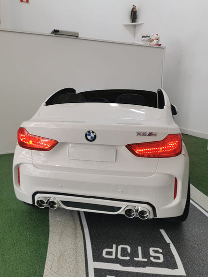 Carro elétrico para criança BMW X6M 12v Branco 2 Lugares c/ RODAS DE BORRACHA & ASSENTO EM PELE