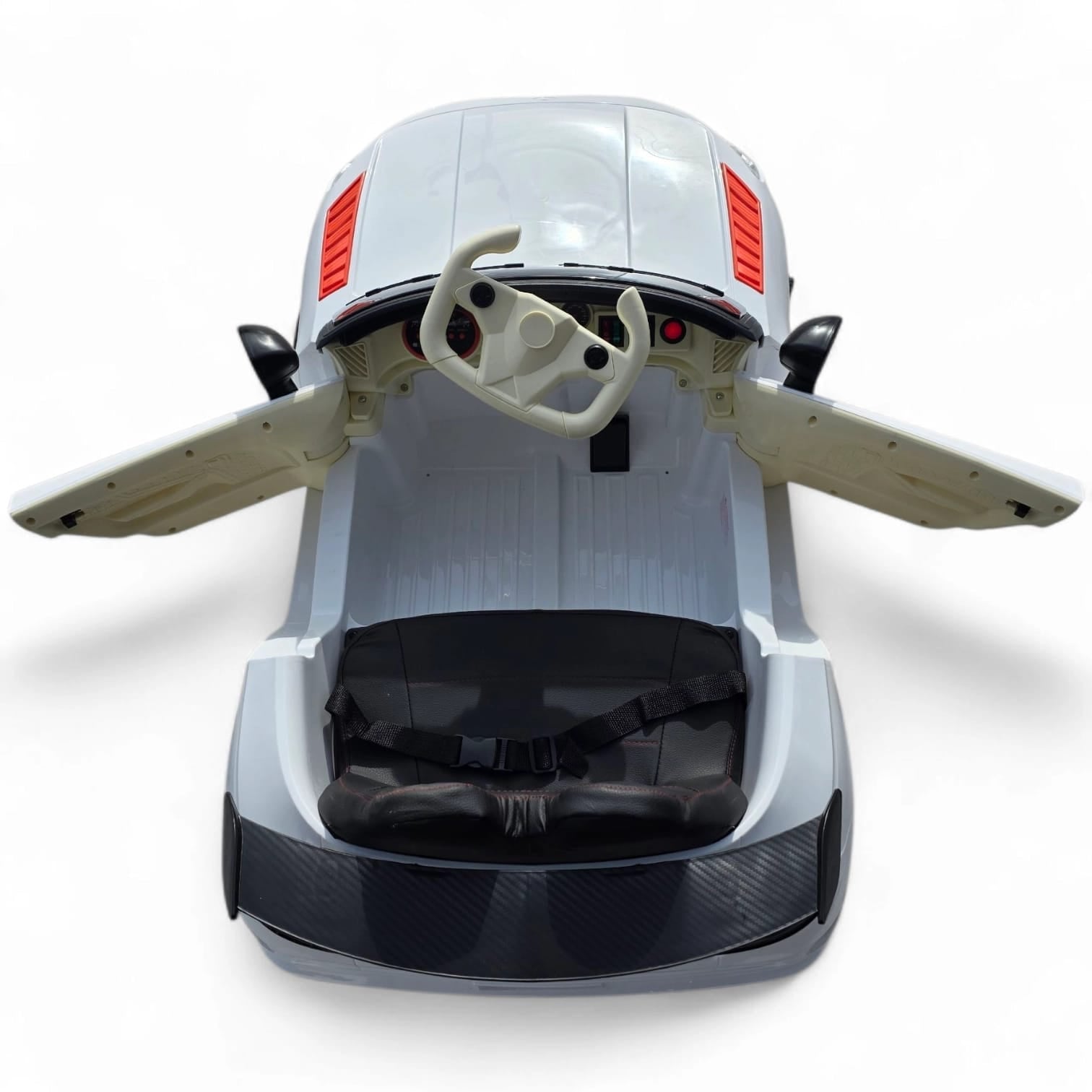 Carro Elétrico para Criança CLA63 Style Branco 12v c/ RODAS DE BORRACHA & ASSENTO EM PELE
