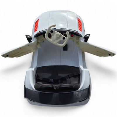 Carro Elétrico para Criança CLA63 Style Branco 12v c/ RODAS DE BORRACHA & ASSENTO EM PELE
