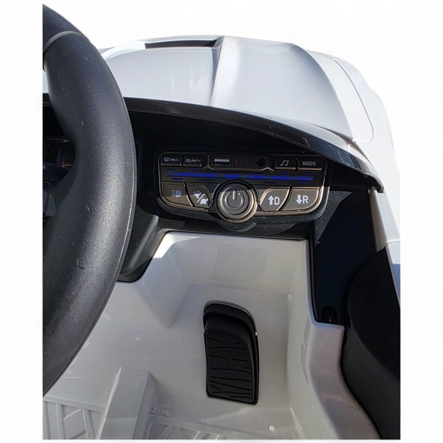 Carro Elétrico para Criança Mercedes CLE53 Branco 12v c/ RODAS DE BORRACHA & ASSENTO EM PELE