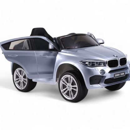 Carro Elétrico para Criança BMW X6M 12v Cinza Metalizado c/ RODAS DE BORRACHA & ASSENTO EM PELE