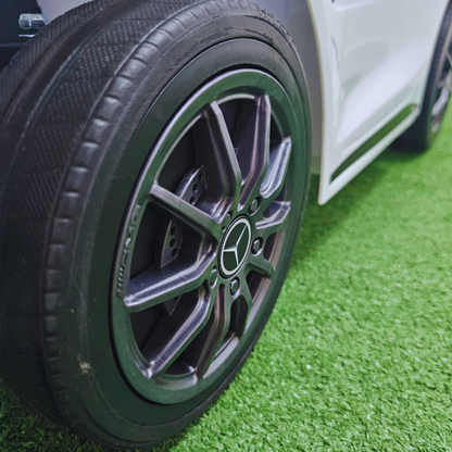 Carro Elétrico para Criança MERCEDES GTR MINI 12v BATERIA DE LITIO Branco c/ RODAS DE BORRACHA & ASSENTO EM PELE