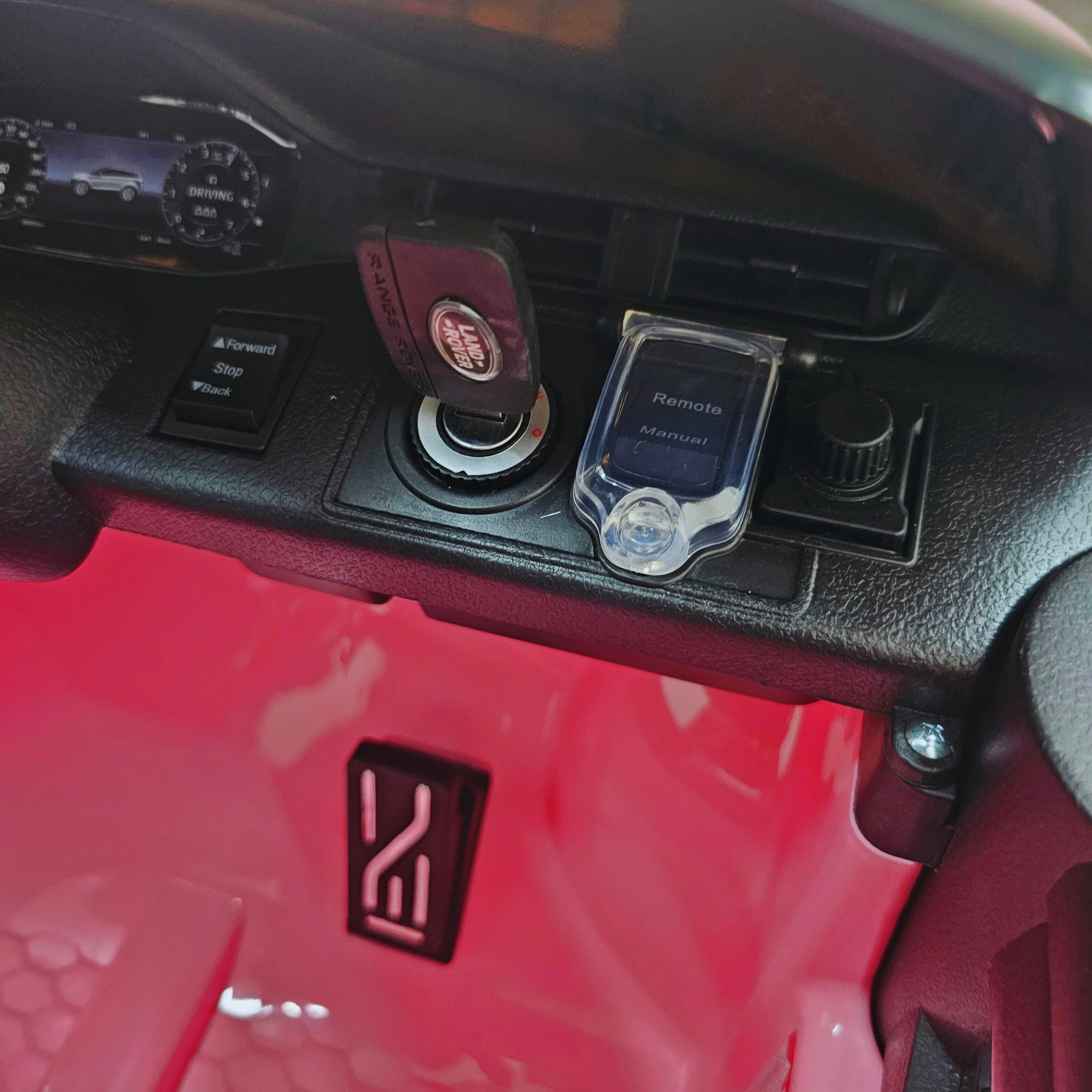 Carro Elétrico para Criança RANGE ROVER EVOQUE 12v Rosa c/ RODAS DE BORRACHA & ASSENTO EM PELE