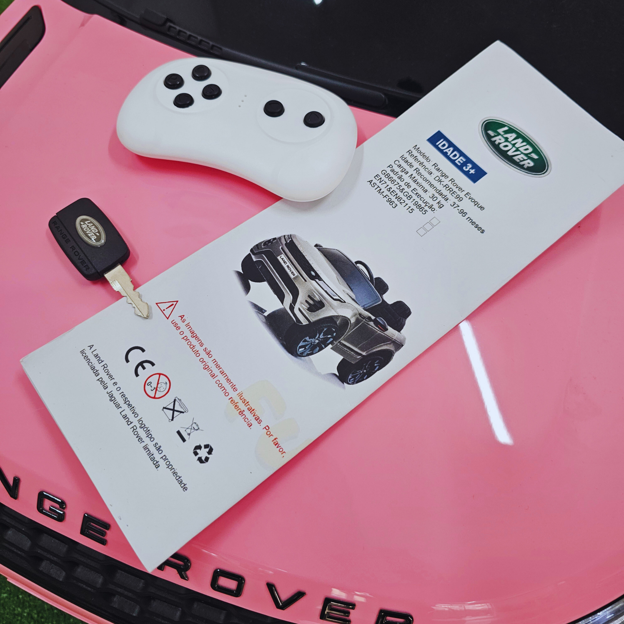 Carro Elétrico para Criança RANGE ROVER EVOQUE 12v Rosa c/ RODAS DE BORRACHA & ASSENTO EM PELE